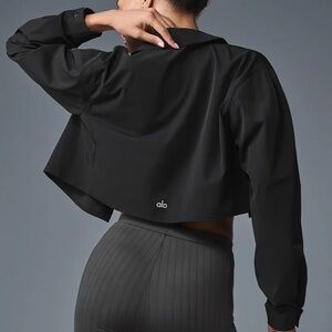 Alo yoga Cropped Take Me Out Button Up size M black
